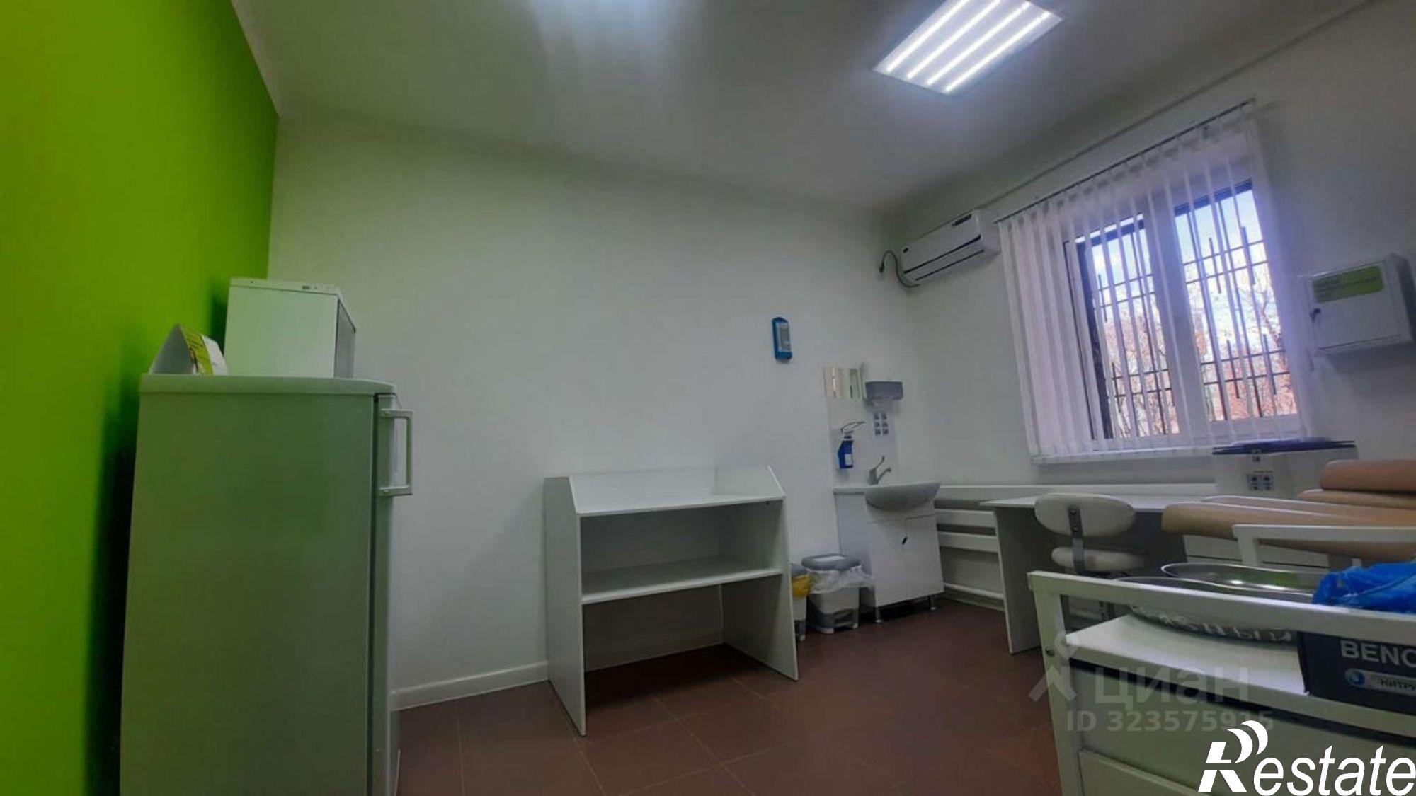 Купить торговое помещение за 45 500 100 рублей на улица Шибзухова