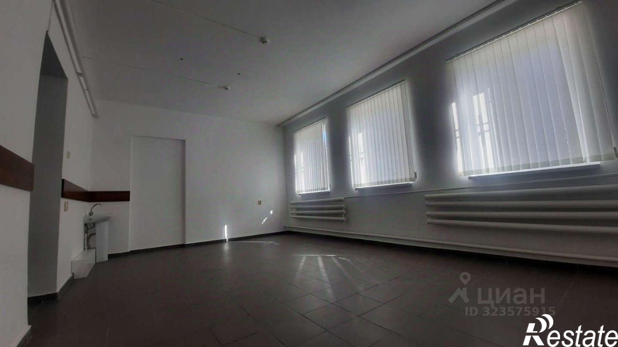 Купить торговое помещение за 45 500 100 рублей на улица Шибзухова