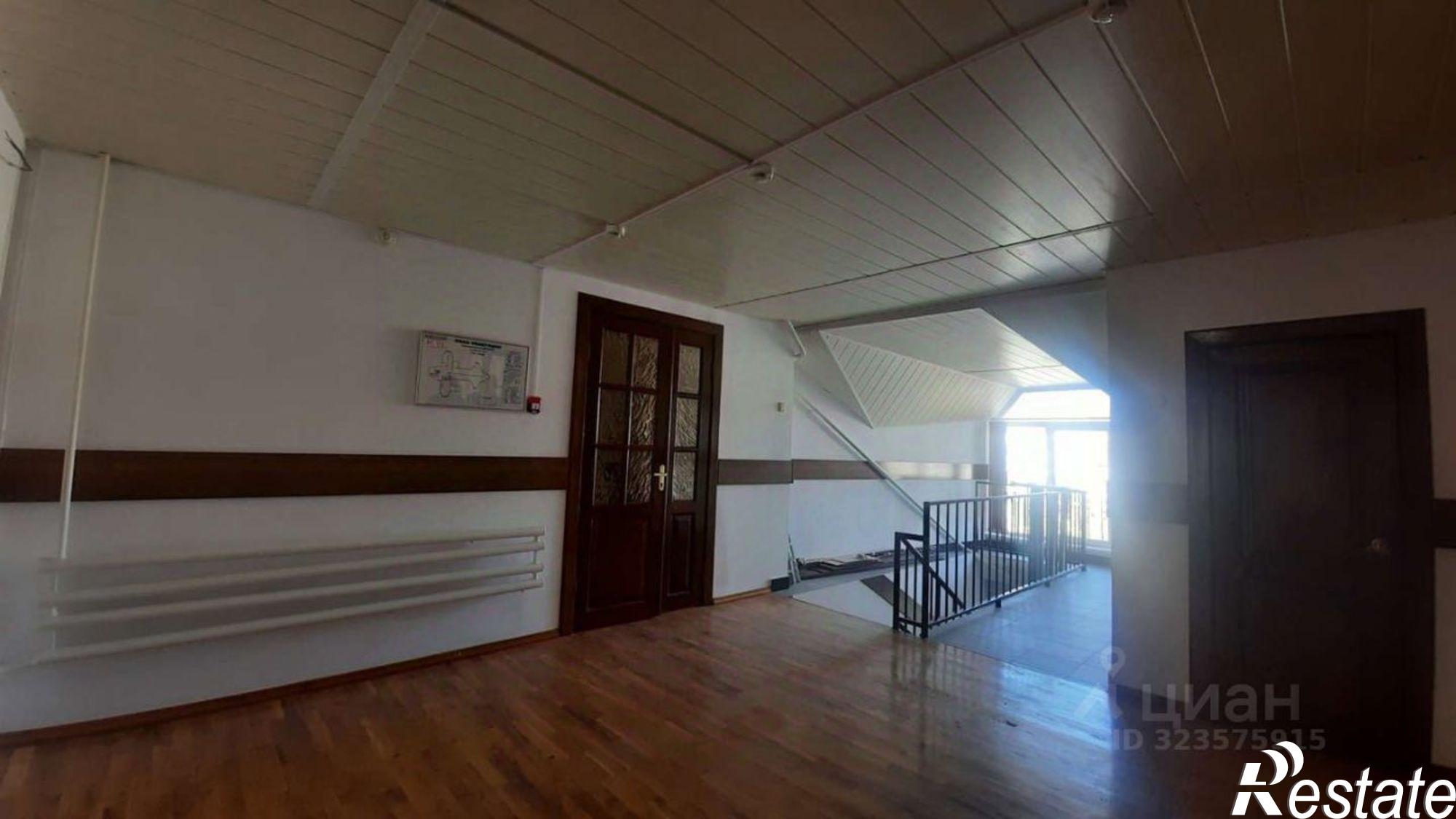 Купить торговое помещение за 45 500 100 рублей на улица Шибзухова