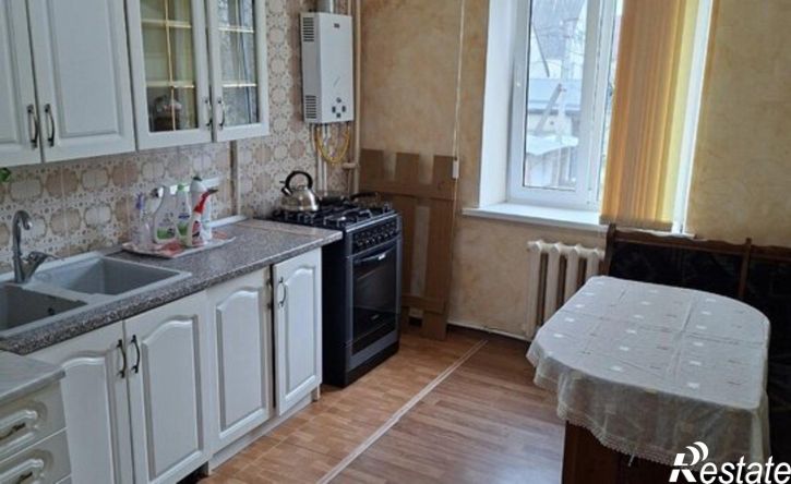 4-комн квартира ул Берегового, 5,  д. 5